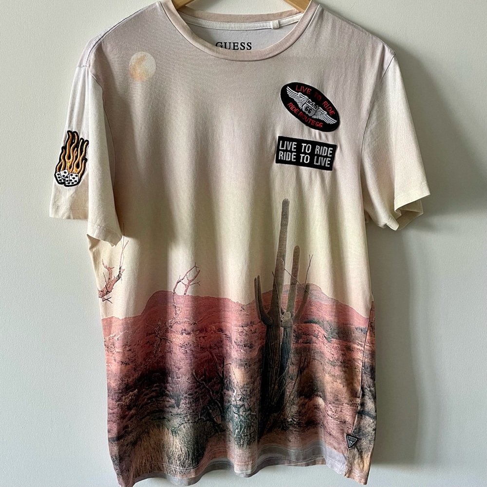 GUESS Men’s Short Sleeve Desert Graphic T-Shirt